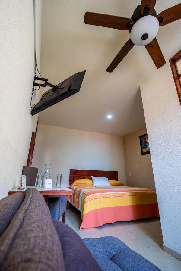 Hotel Casa Garatusa Yuriria Ngoại thất bức ảnh